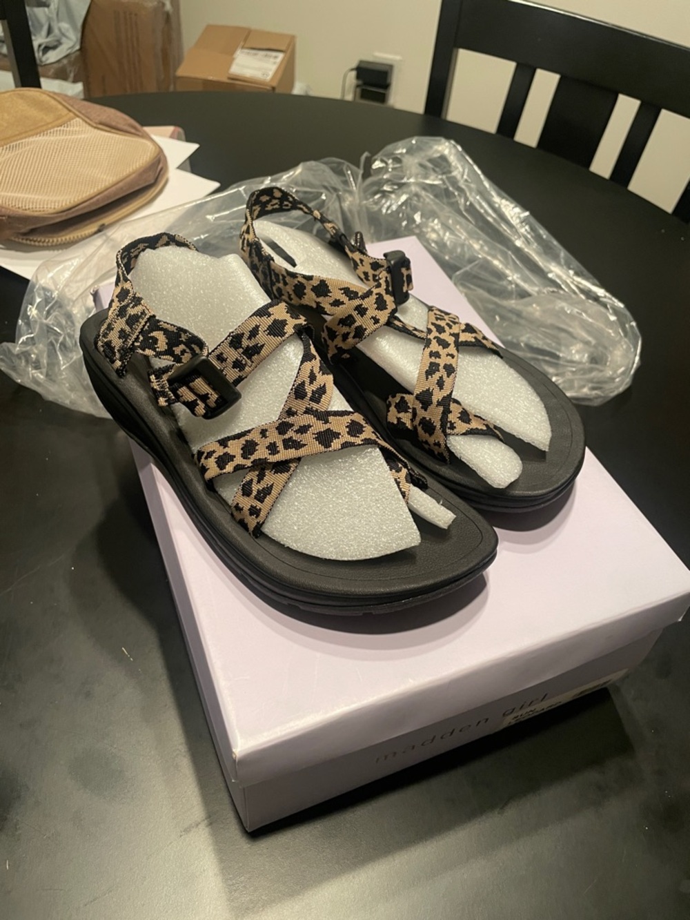 Leopard Print Strappy Comfort Sandals for Women - Tan/Black